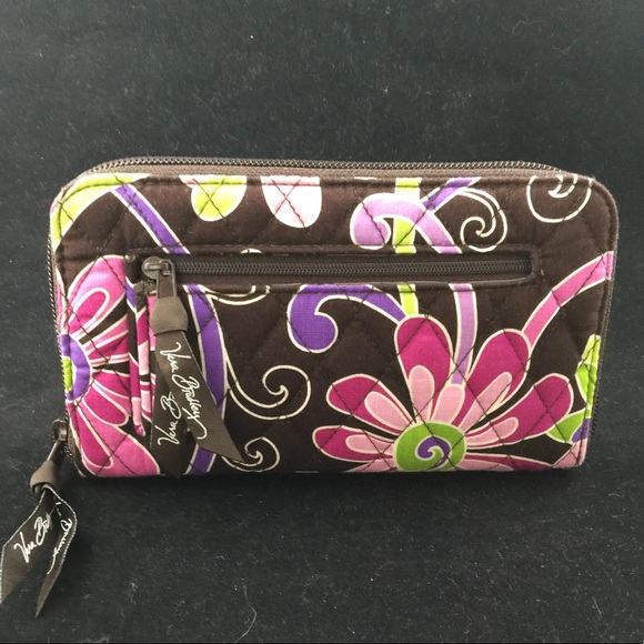 Vera Bradley zip around quilted wallet - Picture 3 of 8